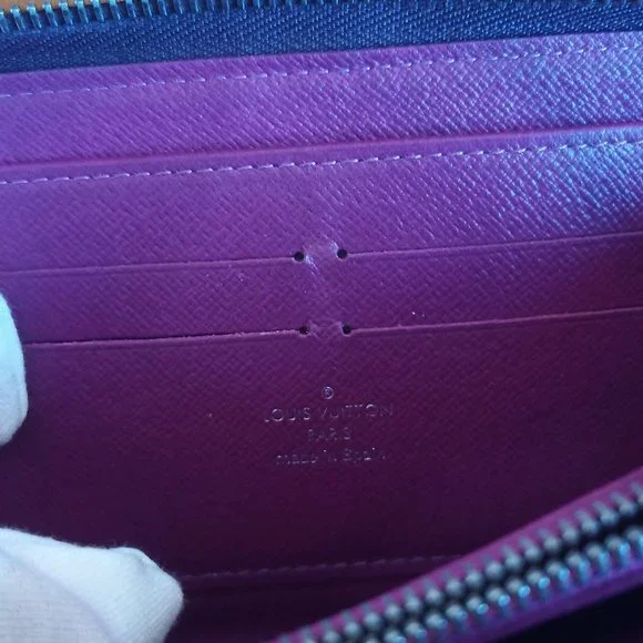 EUC LV Bicolor Cassis/Fuchsia Epi Zippy Long Wallet Full Inclusion! - Picture 4 of 16